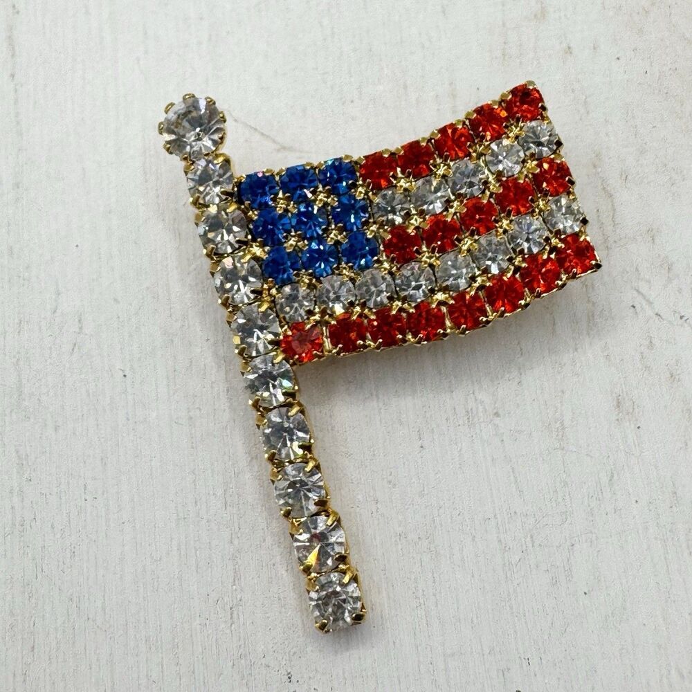Rhinestone American Flag Brooch Pin Sparkling Gold Tone Patriotic Holidays